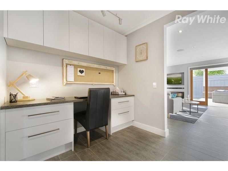 23 Sandra Court, Knoxfield VIC 3180