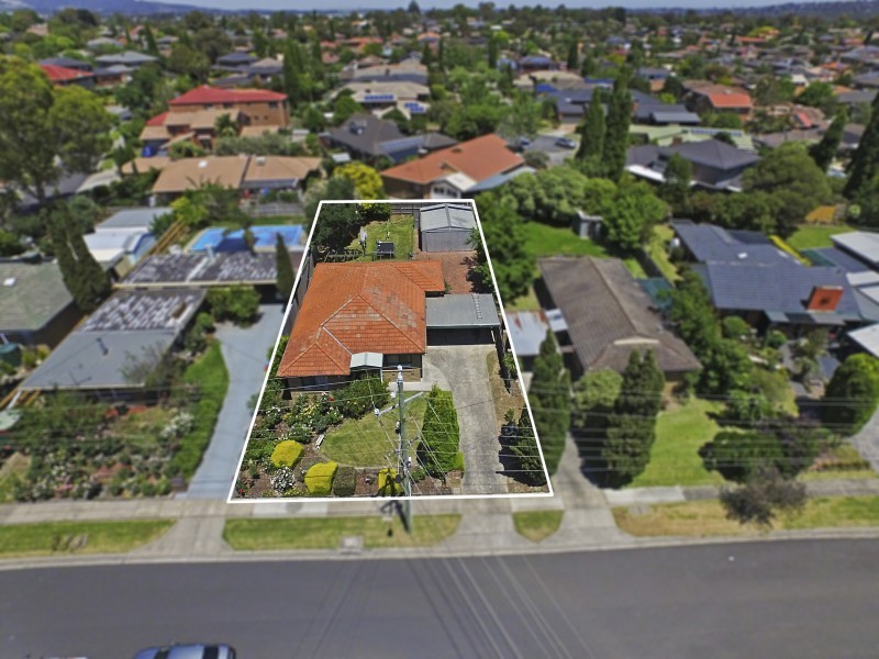 8 Helpmann Street, Wantirna South VIC 3152