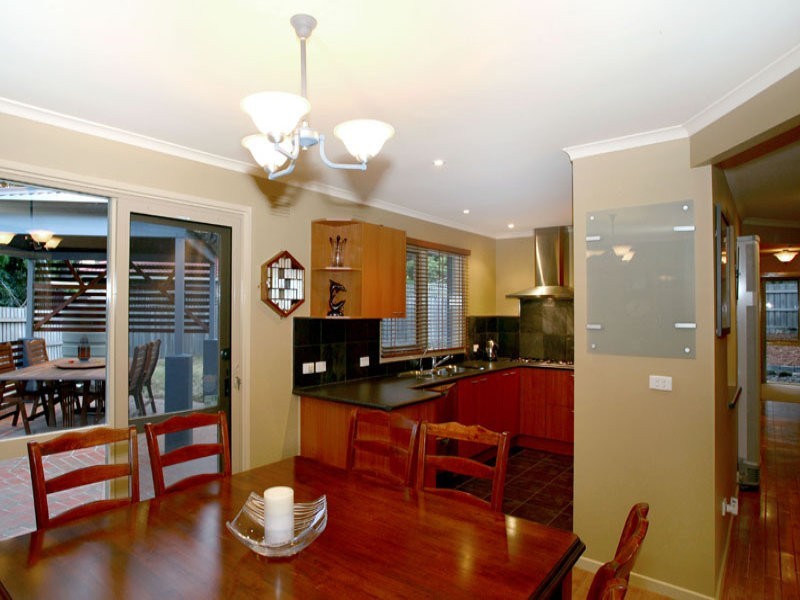 10 Corinella Square, Wantirna VIC 3152