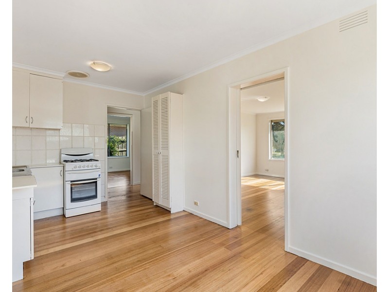 33 Bewsell Avenue, Scoresby VIC 3179