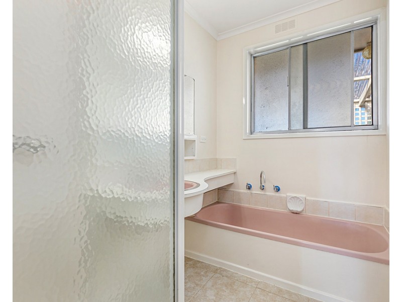 33 Bewsell Avenue, Scoresby VIC 3179