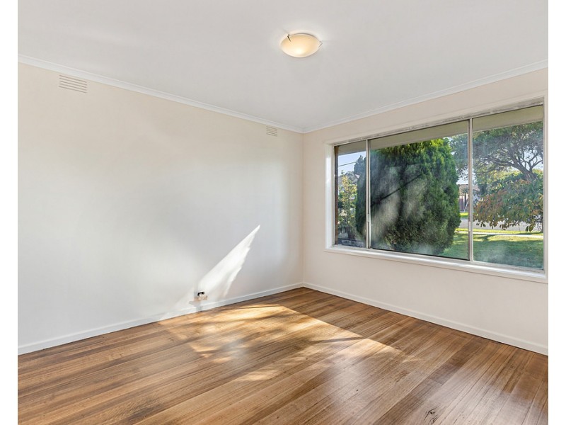 33 Bewsell Avenue, Scoresby VIC 3179