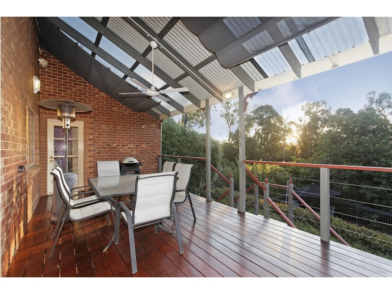 33 Joan Avenue, Ferntree Gully VIC 3156