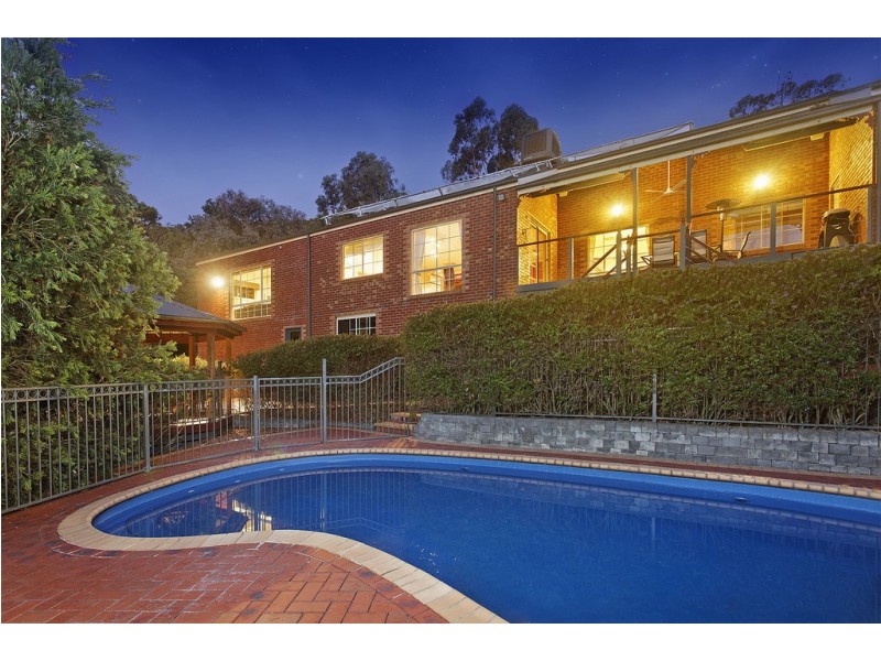 33 Joan Avenue, Ferntree Gully VIC 3156