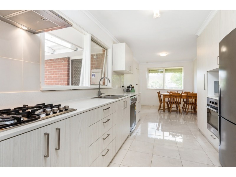 4 Giselle Avenue, Wantirna South VIC 3152