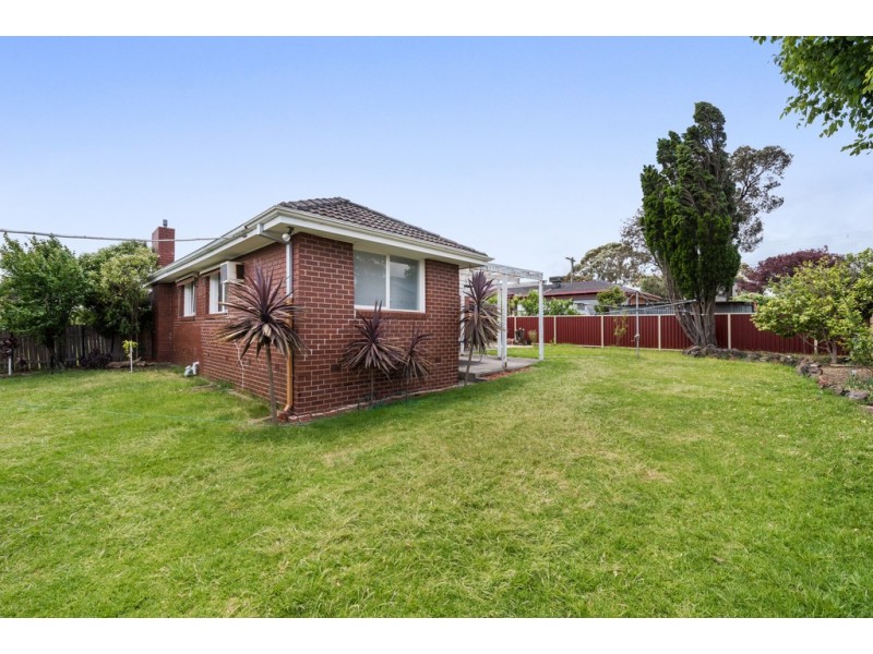 4 Giselle Avenue, Wantirna South VIC 3152