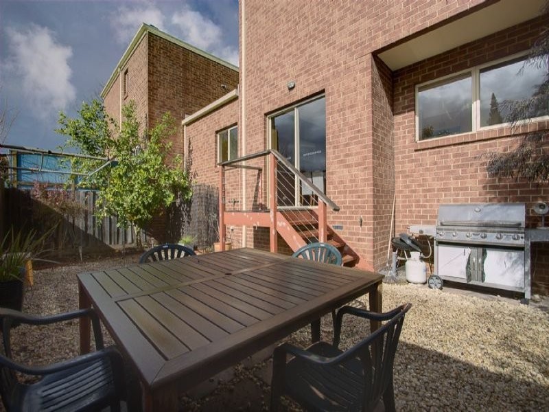 1/1 Garrison Grove, Wantirna South VIC 3152