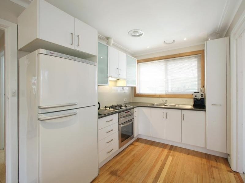 16 Norma Crescent South, Knoxfield VIC 3180