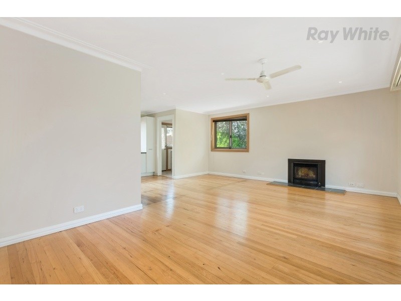 16 Norma Crescent South, Knoxfield VIC 3180