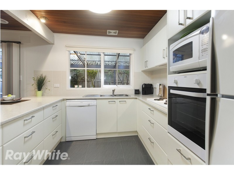 11 Cambden Park Parade, Ferntree Gully VIC 3156