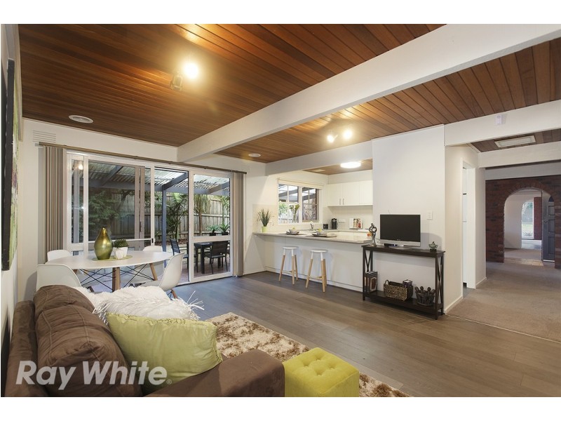 11 Cambden Park Parade, Ferntree Gully VIC 3156