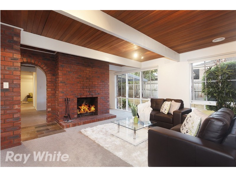 11 Cambden Park Parade, Ferntree Gully VIC 3156