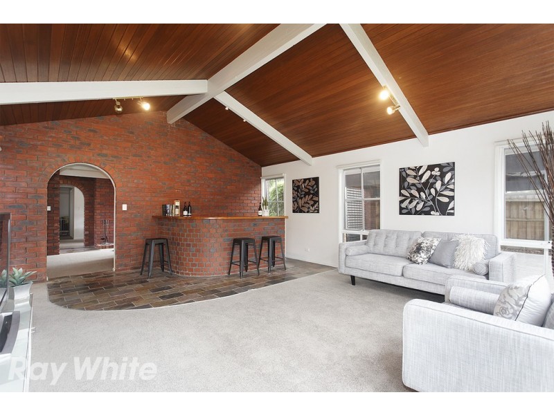 11 Cambden Park Parade, Ferntree Gully VIC 3156