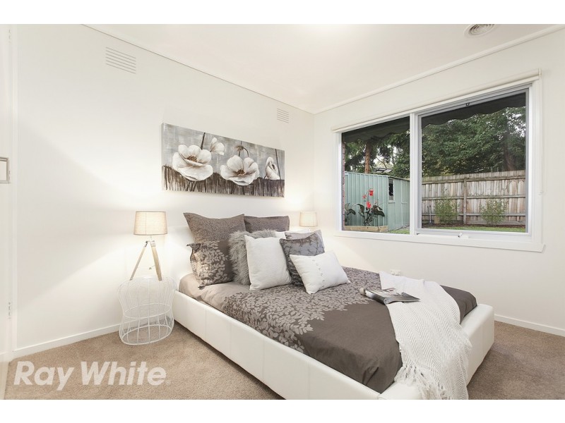 11 Cambden Park Parade, Ferntree Gully VIC 3156