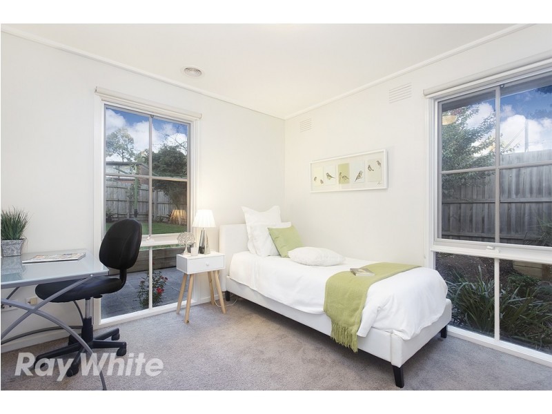 11 Cambden Park Parade, Ferntree Gully VIC 3156