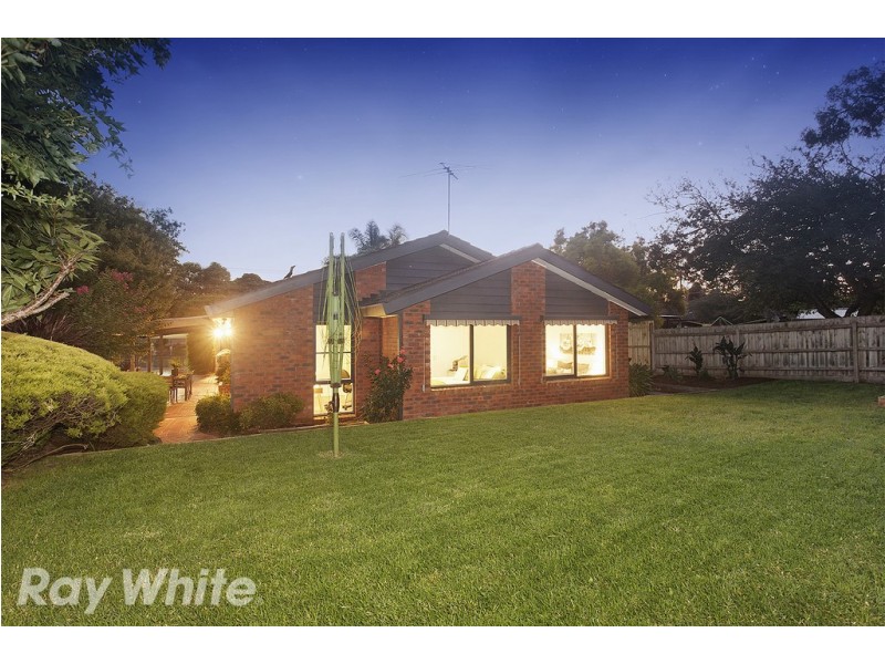 11 Cambden Park Parade, Ferntree Gully VIC 3156