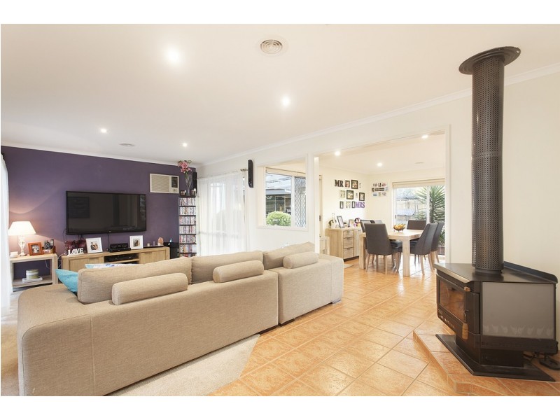 11 Orsett Court, Carrum Downs VIC 3201