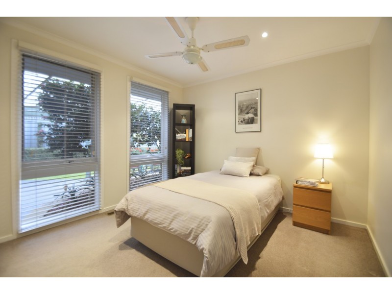 8 Nizam Court, Wantirna VIC 3152