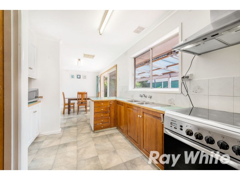42 Lynn Drive, Ferntree Gully VIC 3156