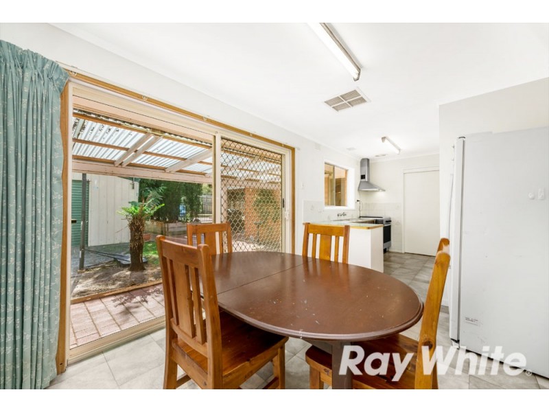 42 Lynn Drive, Ferntree Gully VIC 3156