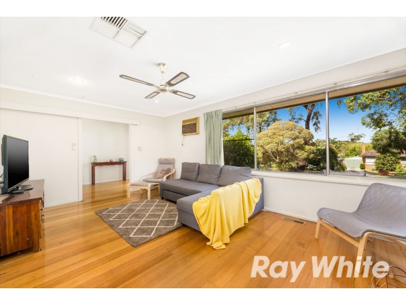 42 Lynn Drive, Ferntree Gully VIC 3156