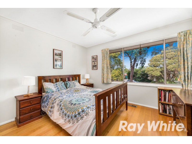 42 Lynn Drive, Ferntree Gully VIC 3156