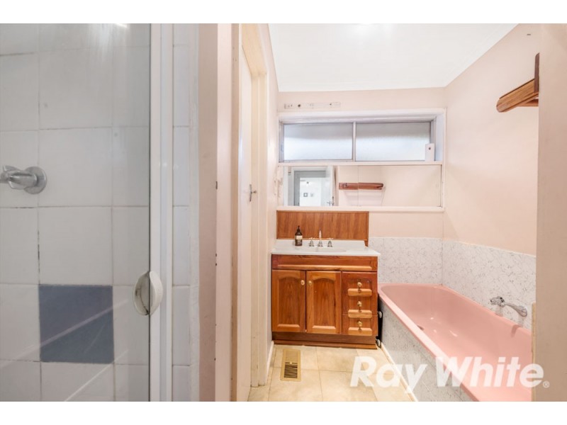 42 Lynn Drive, Ferntree Gully VIC 3156