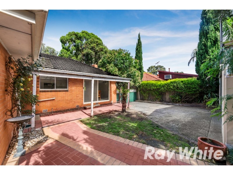 42 Lynn Drive, Ferntree Gully VIC 3156