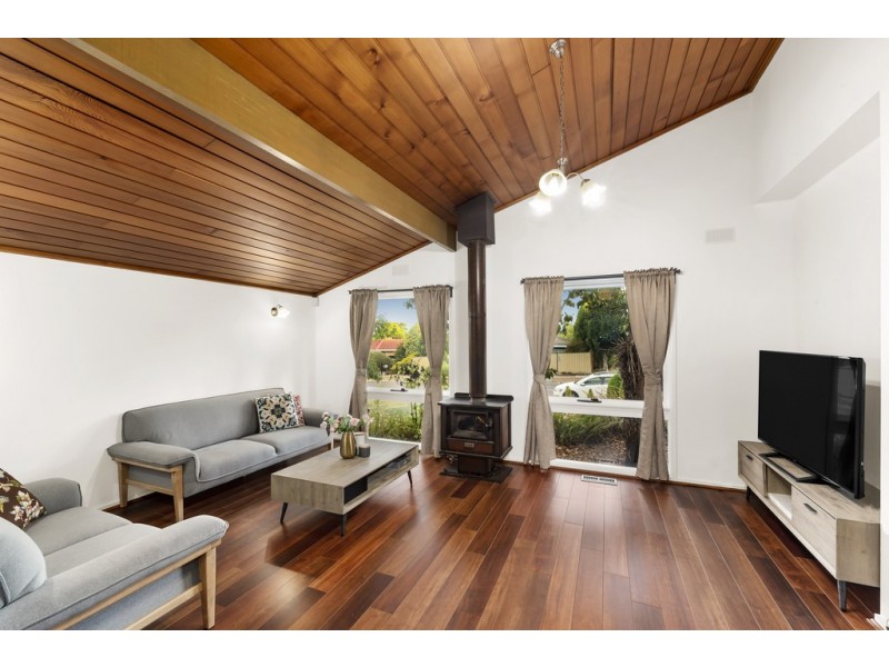 6 Tanderra Crescent, Wantirna VIC 3152