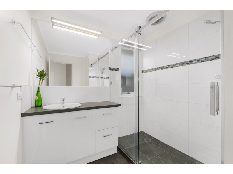 6 Tanderra Crescent, Wantirna VIC 3152