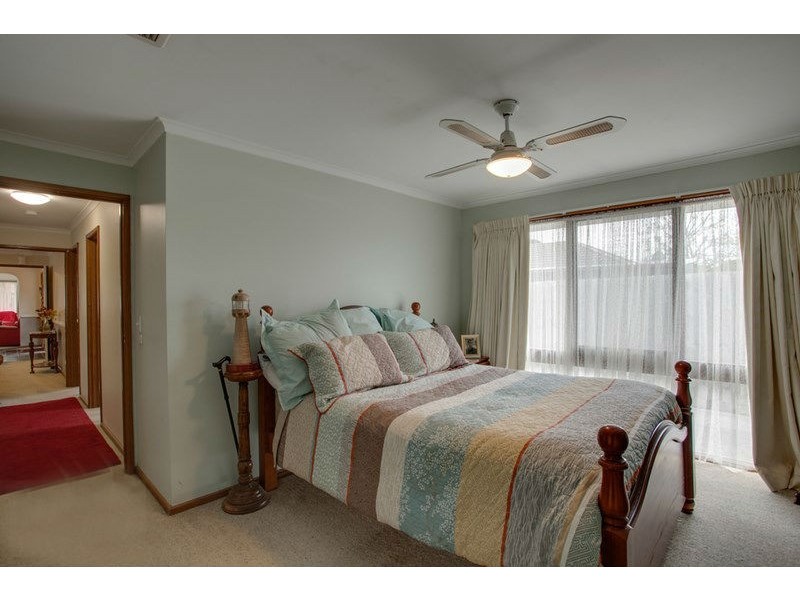 5 Newstead Way, Wantirna South VIC 3152