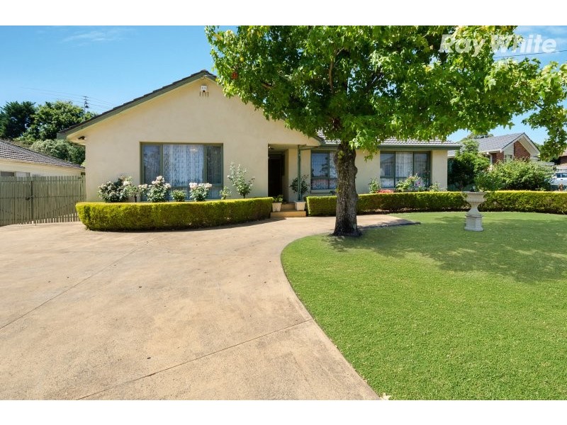 41 Lewis Road, Wantirna South VIC 3152