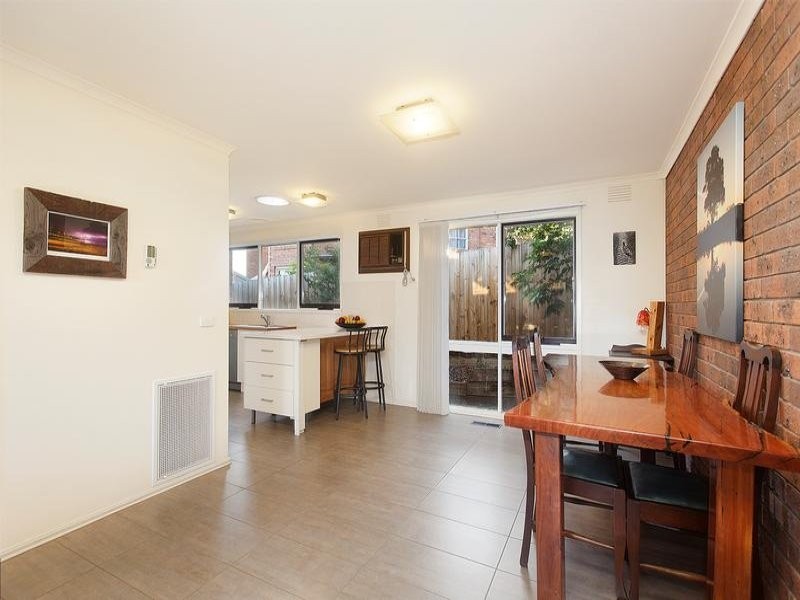 22 Flamingo Drive, Wantirna South VIC 3152