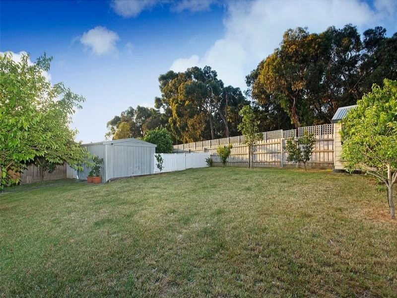 22 Flamingo Drive, Wantirna South VIC 3152