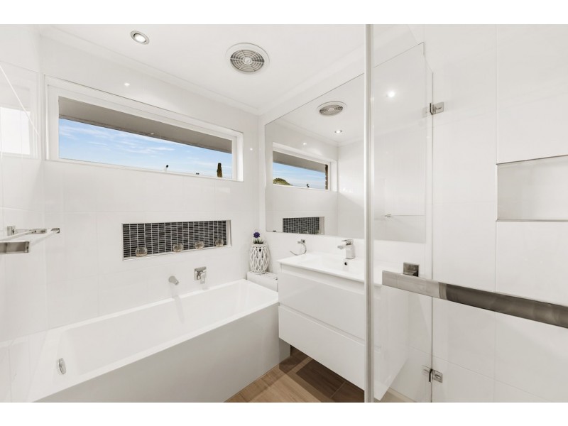 15 Saxon Avenue, Wantirna VIC 3152