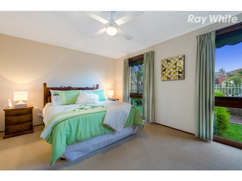 17 Tanderra Crescent, Wantirna VIC 3152