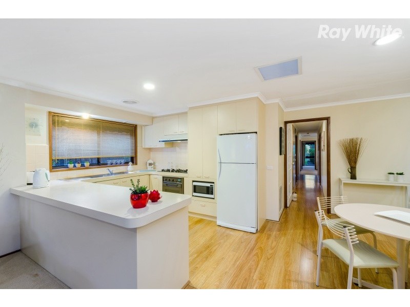 17 Tanderra Crescent, Wantirna VIC 3152