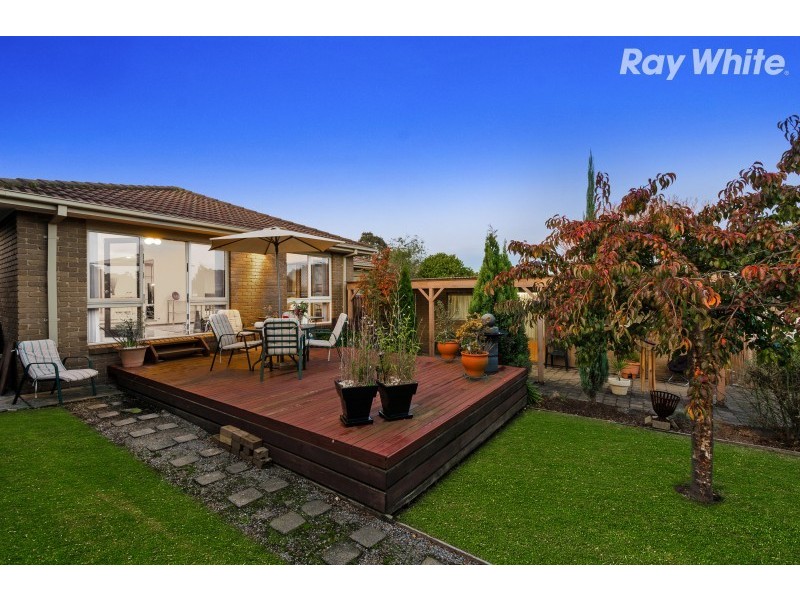 17 Tanderra Crescent, Wantirna VIC 3152