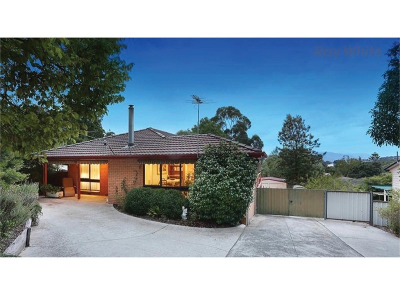 11 Victory Avenue, Wandin North VIC 3139