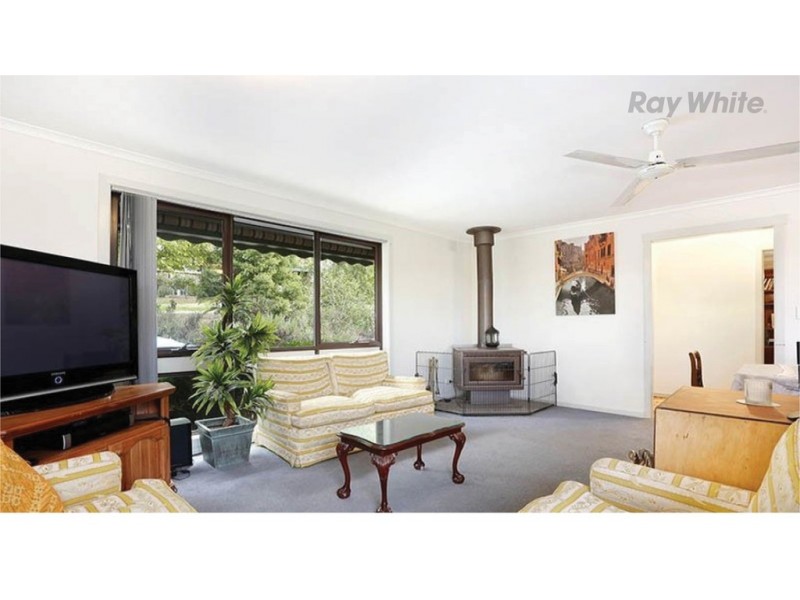 11 Victory Avenue, Wandin North VIC 3139