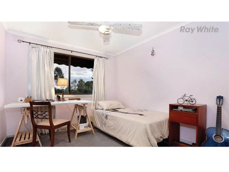 11 Victory Avenue, Wandin North VIC 3139