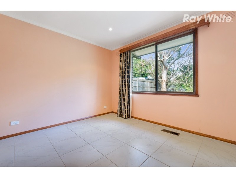 12 Aquila Crescent, Endeavour Hills VIC 3802