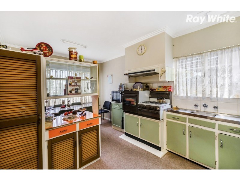 13 Patrick Avenue, Croydon North VIC 3136