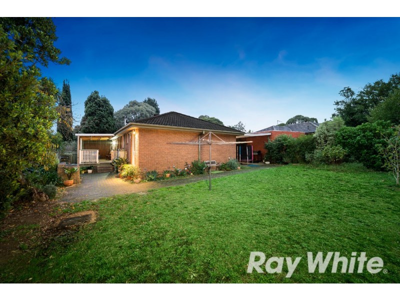 4 Lumeah Crescent, Ferntree Gully VIC 3156