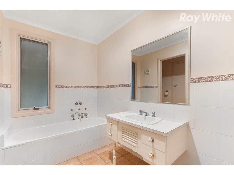 13 Stratton Court, Bayswater VIC 3153