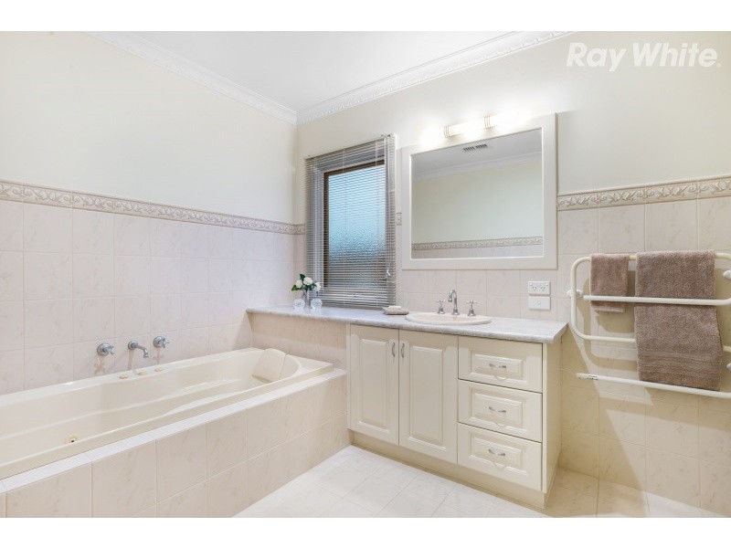 2/47-49 Freemantle Drive, Wantirna South VIC 3152