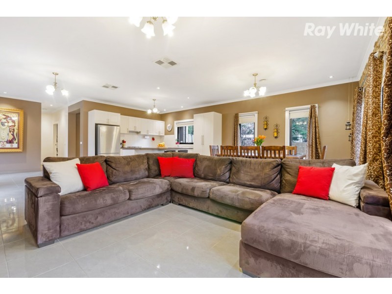 2a Warrien Road, Croydon North VIC 3136