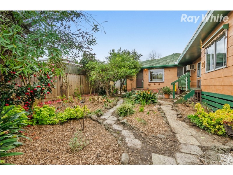 16 Woodlands Road, Heathmont VIC 3135