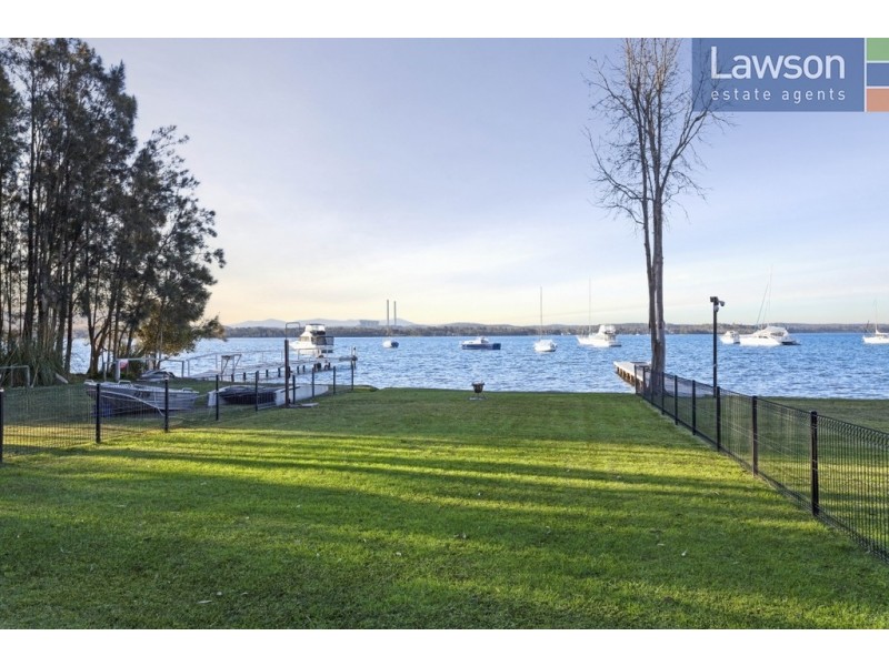 75 Grand Parade, Bonnells Bay NSW 2264