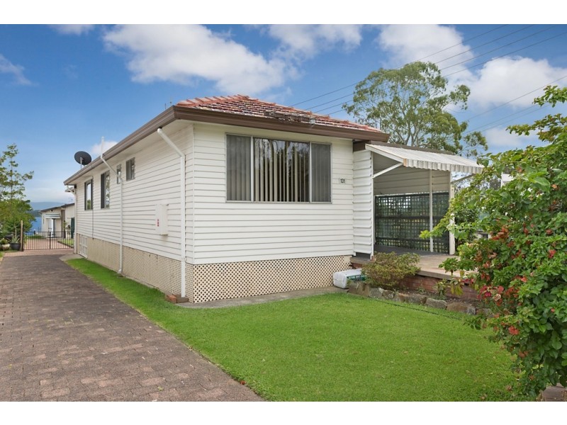 131 Grand Parade, Bonnells Bay NSW 2264